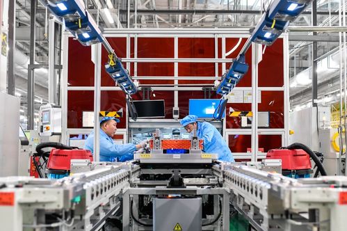 動(dòng)力電池技術(shù)競(jìng)逐新篇章 上汽、廣汽與寧德時(shí)代發(fā)布固態(tài)電池“上車(chē)”時(shí)間表