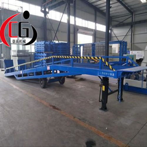 上饒移動(dòng)登車(chē)橋 液壓移動(dòng)式登車(chē)橋全國(guó)包郵的優(yōu)越選擇